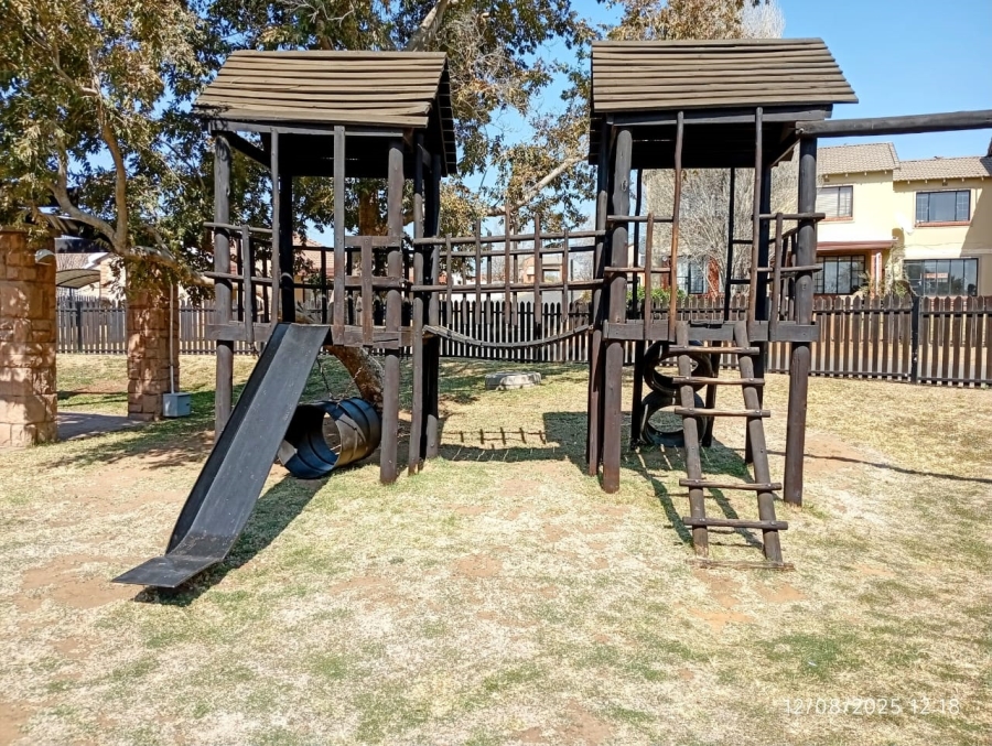 3 Bedroom Property for Sale in Hillside Free State
